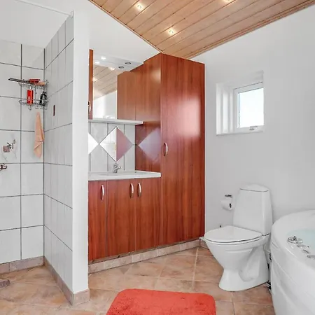 In With House Sea View Prázdninový dům Rønde